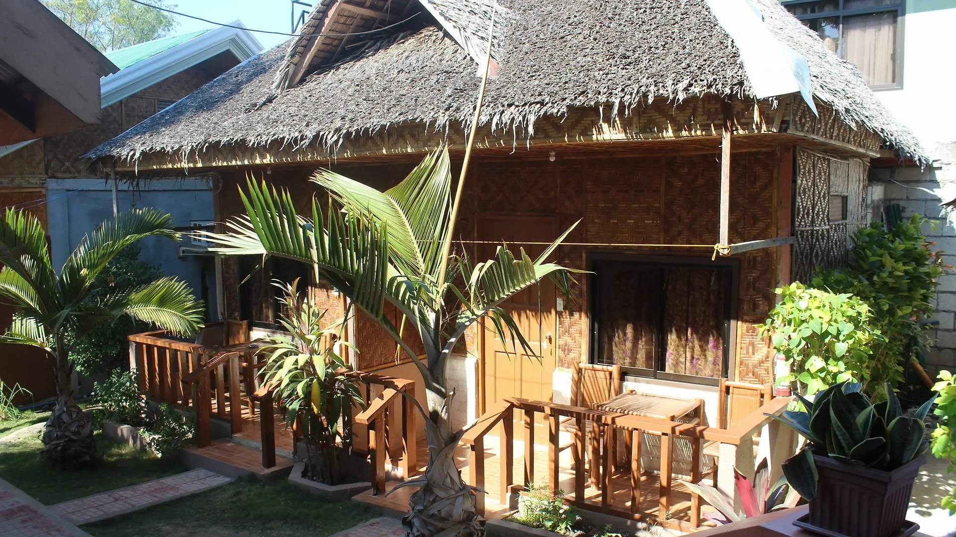 Hotel Alona Grove Tourist Inn Tawala