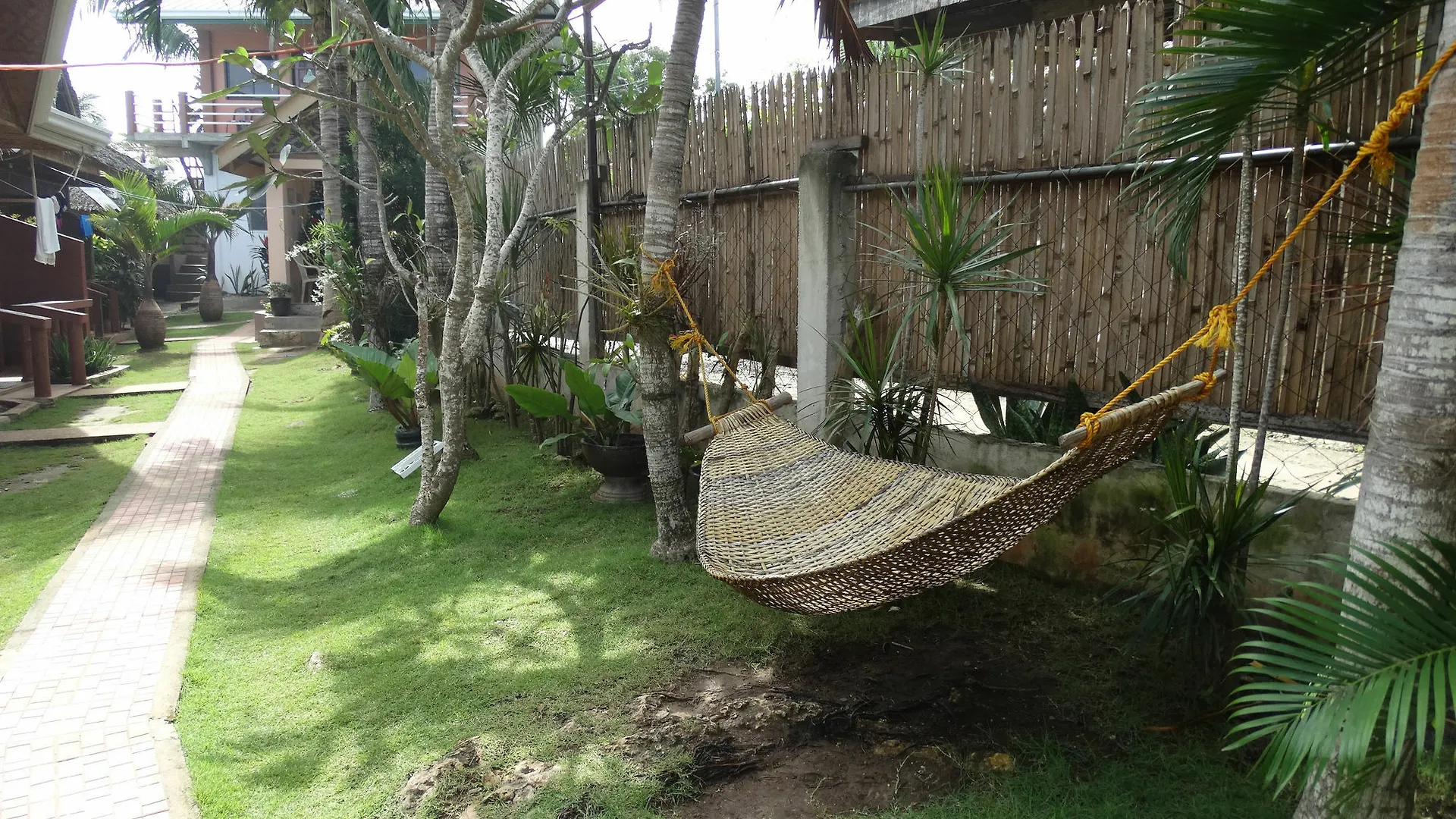 Alona Grove Tourist Inn Tawala  2*, Tawala (Panglao)